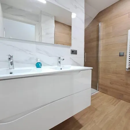 Centro, Duplex De Diseno. Βίγκο